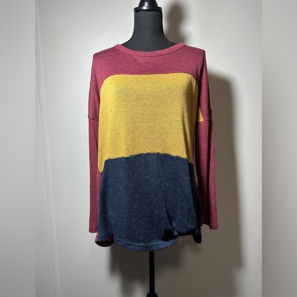 ODDY Colorblock Long Sleeve Top with small knot  Size 1X